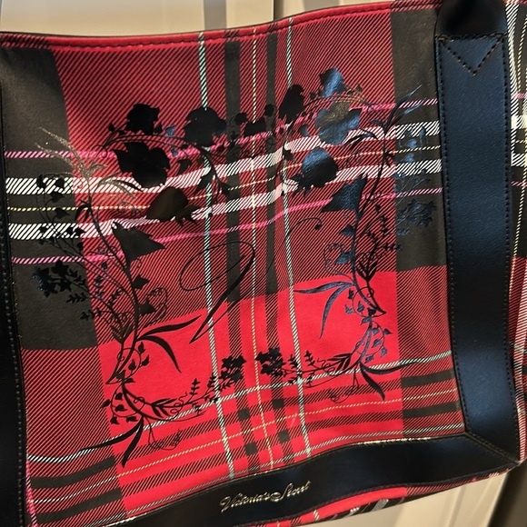 Victoria’s Secret Red Plaid Signature Weekend Tote Bag Purse - Picture 4 of 11